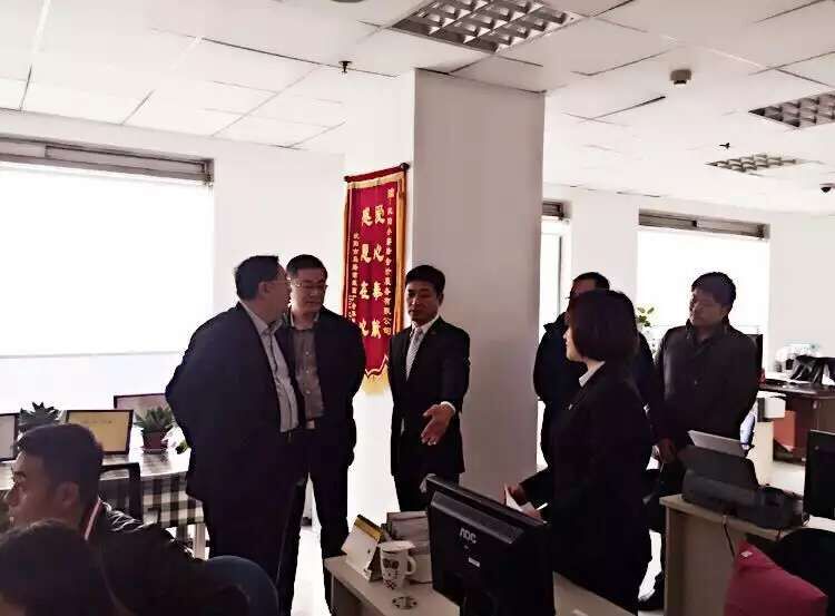 區(qū)長1.jpg