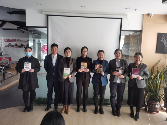 贈書3_副本.jpg